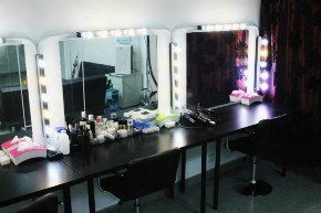 荃灣影樓專業攝影服務 為3至30人家庭定格溫馨時刻